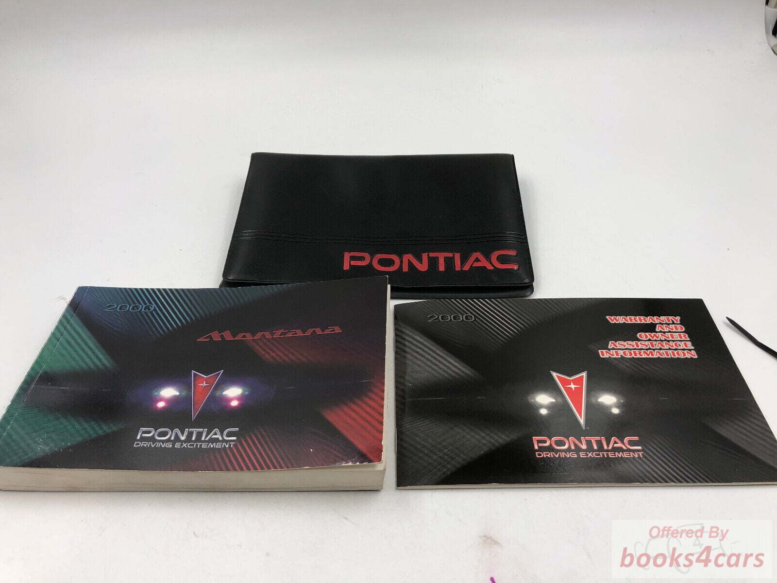 view cover of 2000 Montana Owners Manual by Pontiac